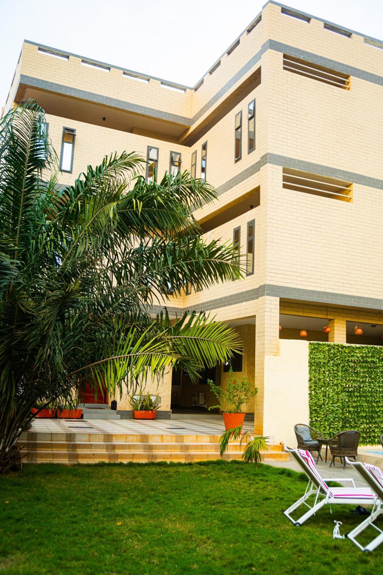 Mokaa Residence Hoteliere Lomé Buitenkant foto